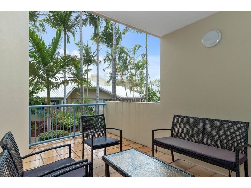 18/10 Alexandra Avenue, Mermaid Beach QLD 4218