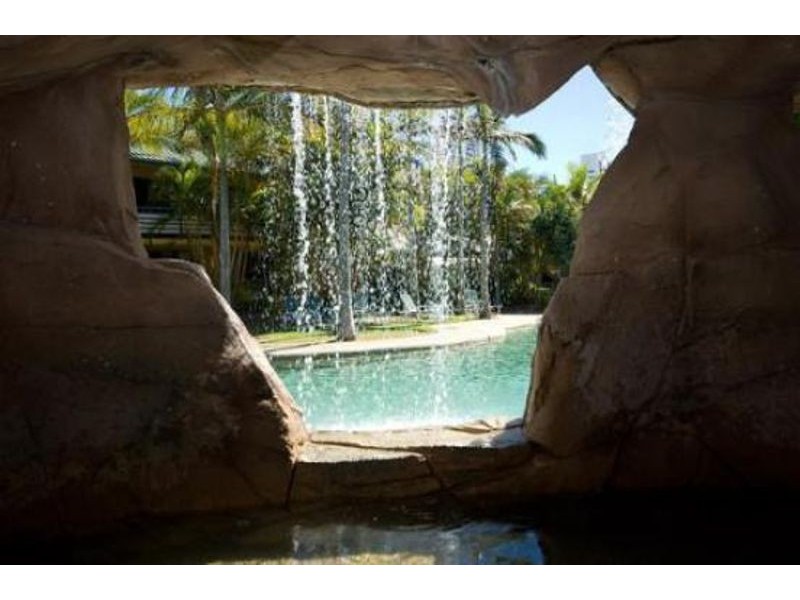 18/10 Alexandra Avenue, Mermaid Beach QLD 4218