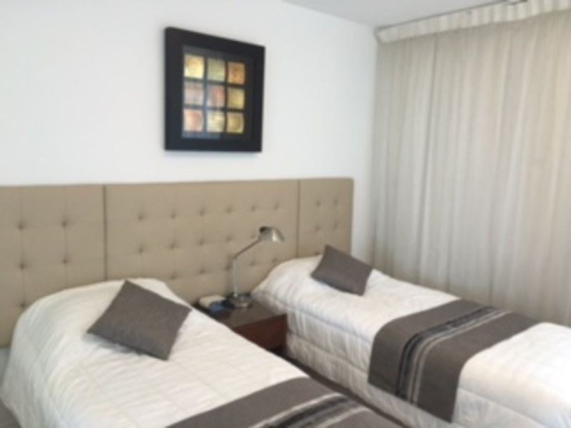 21 Elizabeth Ave, Broadbeach QLD 4218