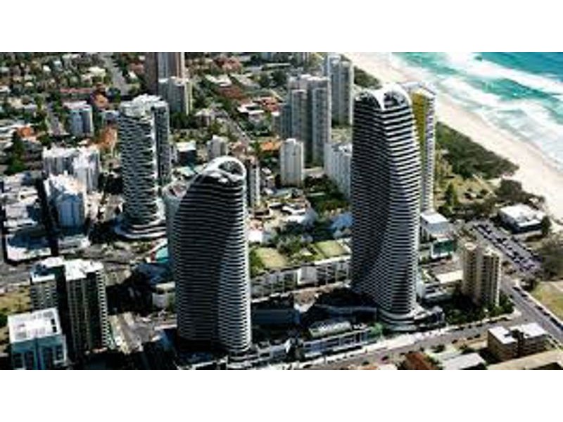 21 Elizabeth Ave, Broadbeach QLD 4218