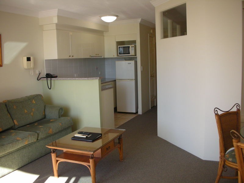 710/9 BEACH PARADE, Surfers Paradise QLD 4217