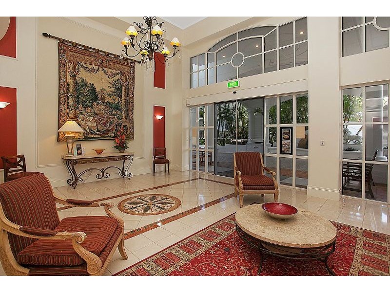 807/9 BEACH PARADE, Surfers Paradise QLD 4217