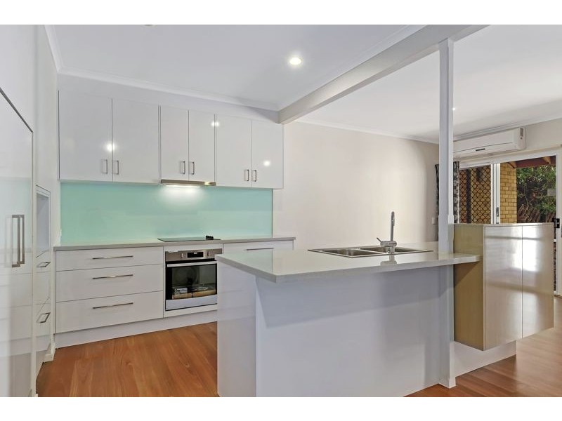 4/7 Wildwood Court, Bundall QLD 4217