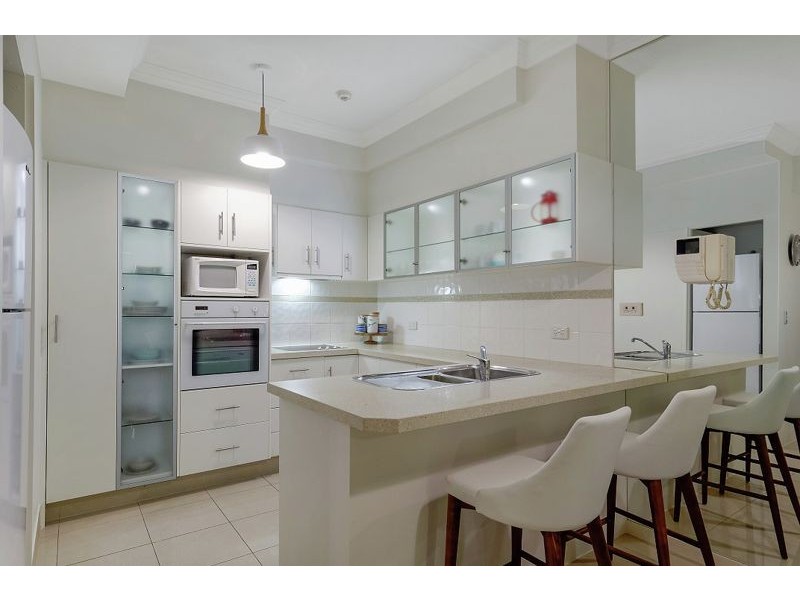 105/9 BEACH PARADE, Surfers Paradise QLD 4217