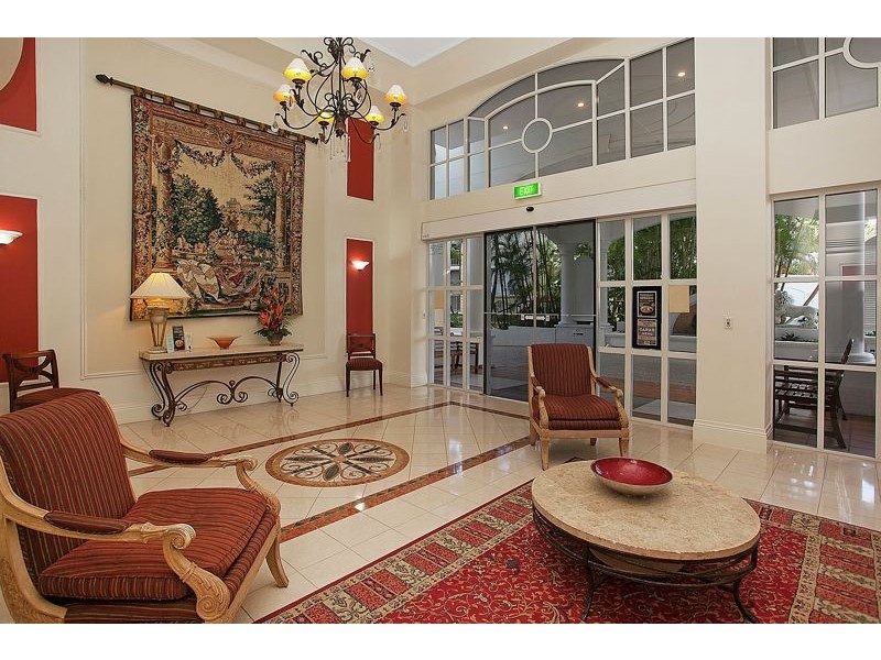 105/9 BEACH PARADE, Surfers Paradise QLD 4217