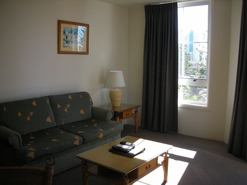 404/9 BEACH PARADE, Surfers Paradise QLD 4217