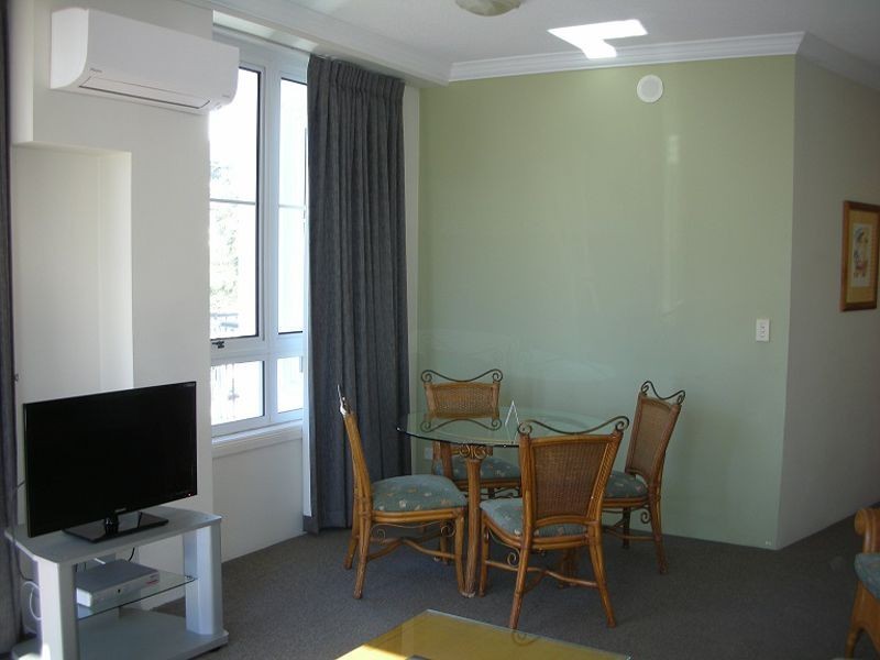 404/9 BEACH PARADE, Surfers Paradise QLD 4217