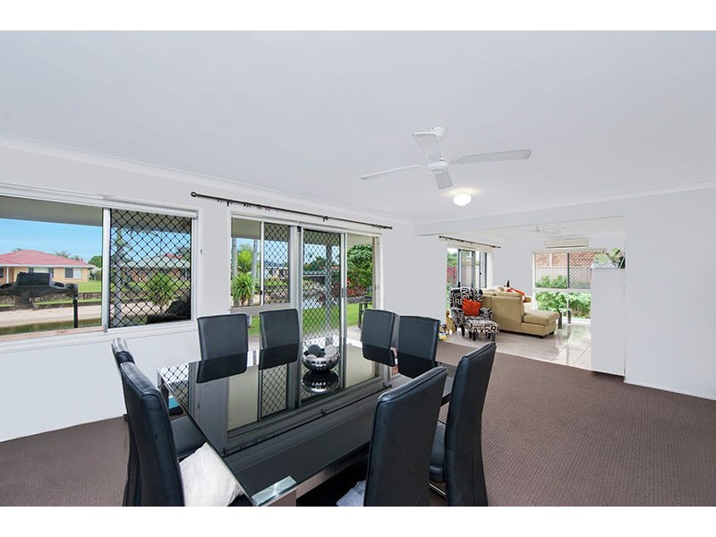 11 Lotus Key, Broadbeach Waters QLD 4218