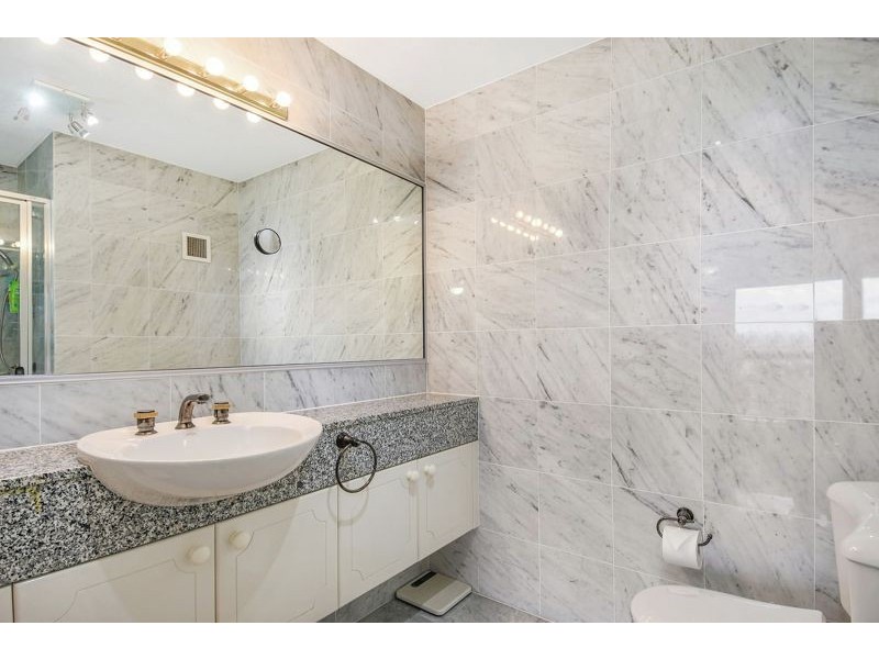 63/2890 Gold Coast Highway, Surfers Paradise QLD 4217