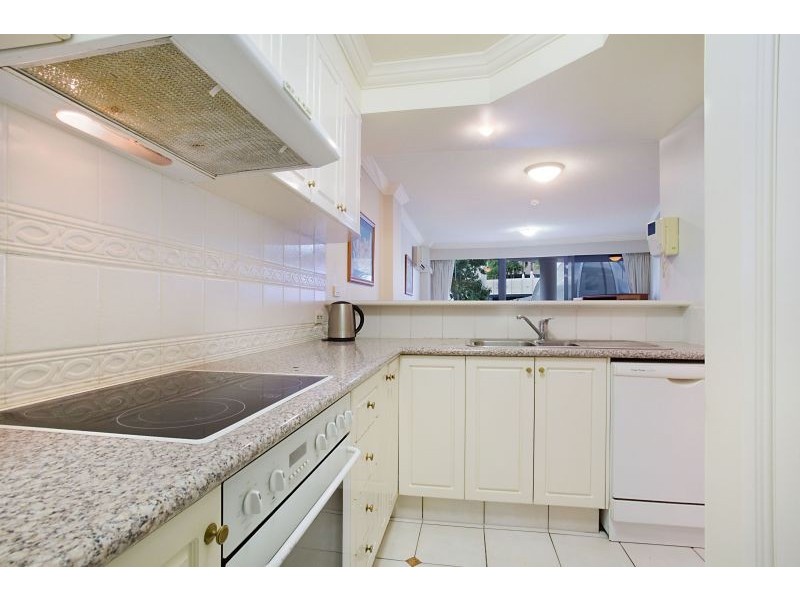 1107/24 Queensland Avenue, Broadbeach QLD 4218