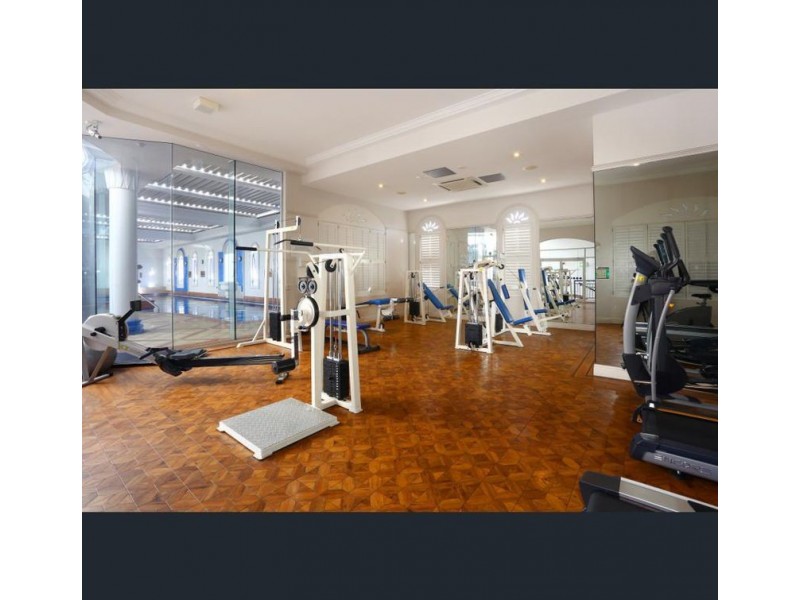 1107/24 Queensland Avenue, Broadbeach QLD 4218