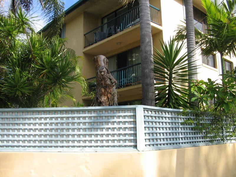 7/14 First Avenue, Broadbeach QLD 4218