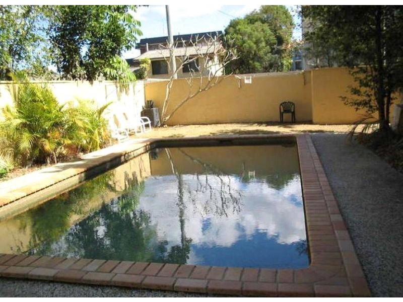 7/14 First Avenue, Broadbeach QLD 4218