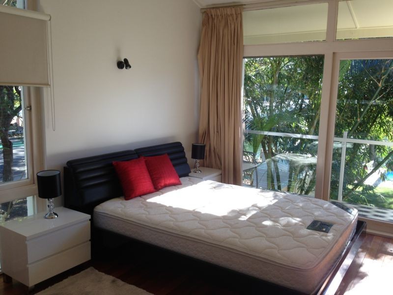 2 Amalfi Drive, Isle Of Capri QLD 4217