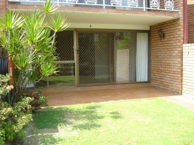 2/16 Britannia Avenue, Broadbeach QLD 4218