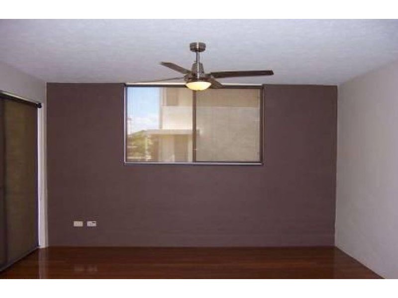 6/14 First Avenue, Broadbeach QLD 4218