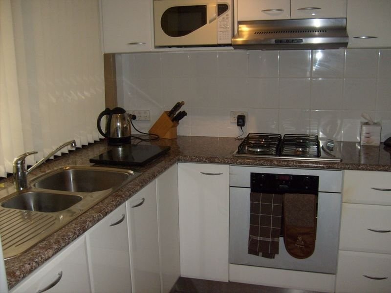 1/165 Olsen Avenue, Labrador QLD 4215