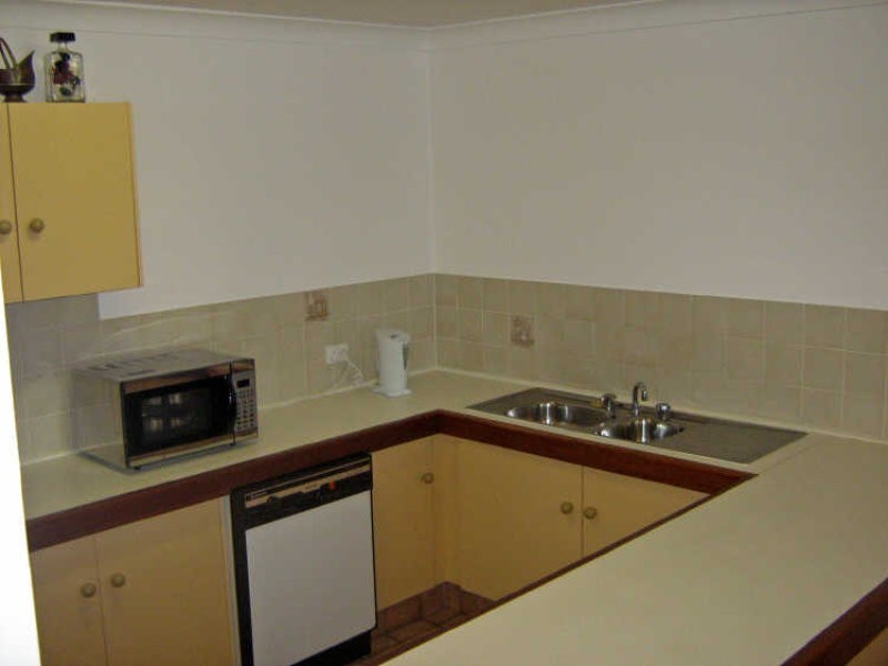 7/33 Duet Drive, Mermaid Waters QLD 4218