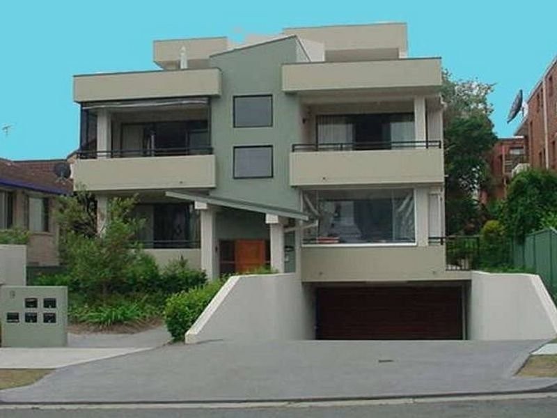 1/9 Rosewood Avenue, Broadbeach QLD 4218