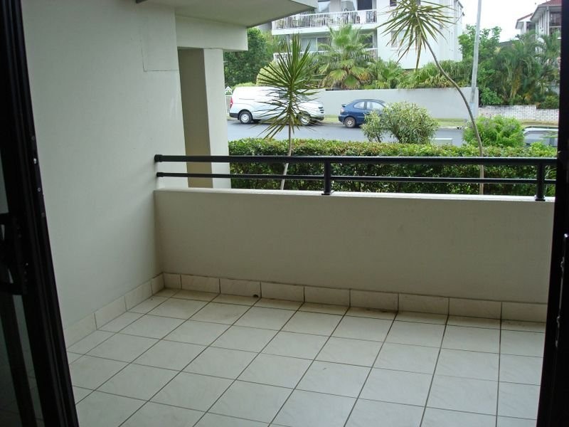 1/9 Rosewood Avenue, Broadbeach QLD 4218
