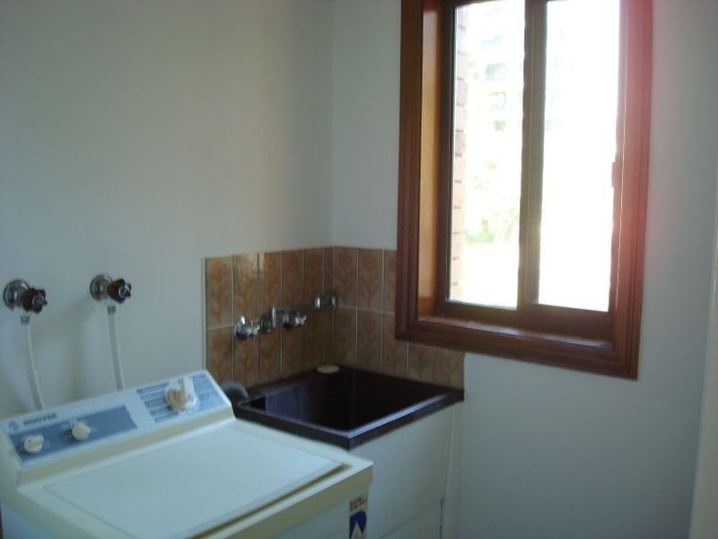 Unit 7/27 Armrick Avenue, Broadbeach QLD 4218