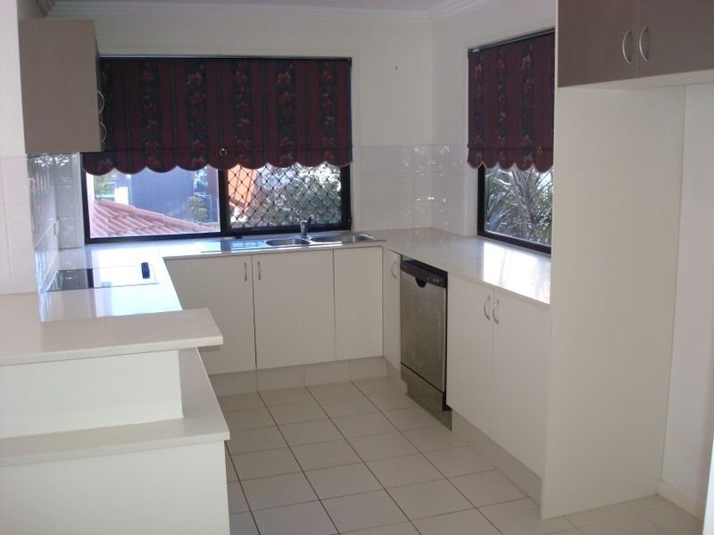 4/37 Brighton Street, Biggera Waters QLD 4216