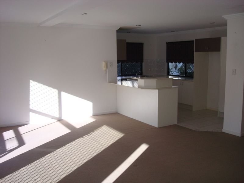 4/37 Brighton Street, Biggera Waters QLD 4216