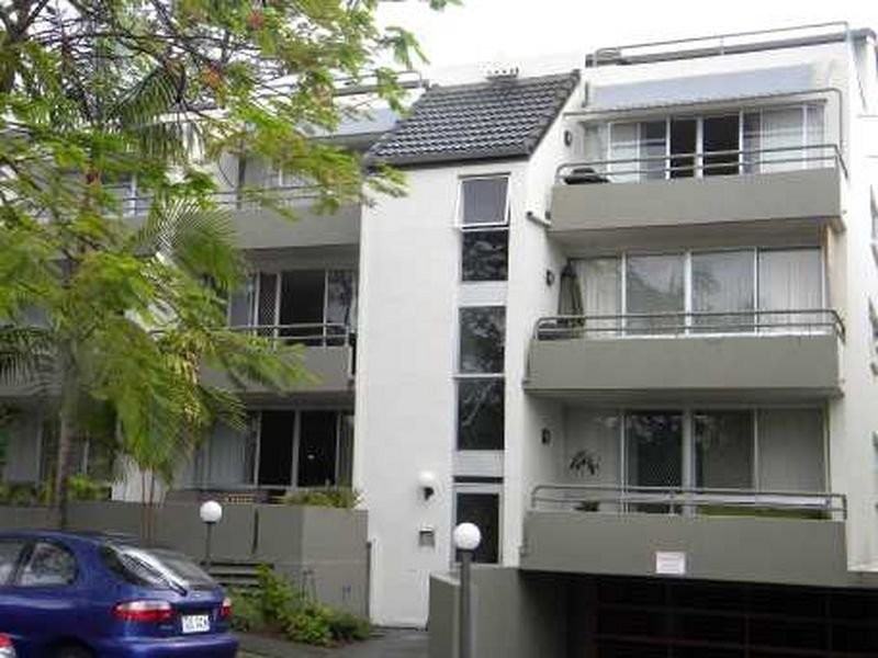 5/42 Britannia Avenue, Broadbeach QLD 4218