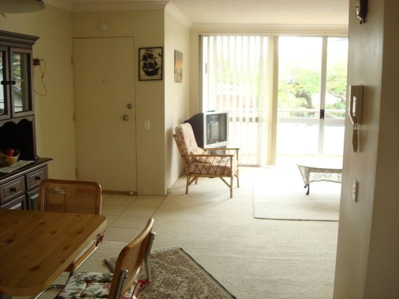 5/42 Britannia Avenue, Broadbeach QLD 4218