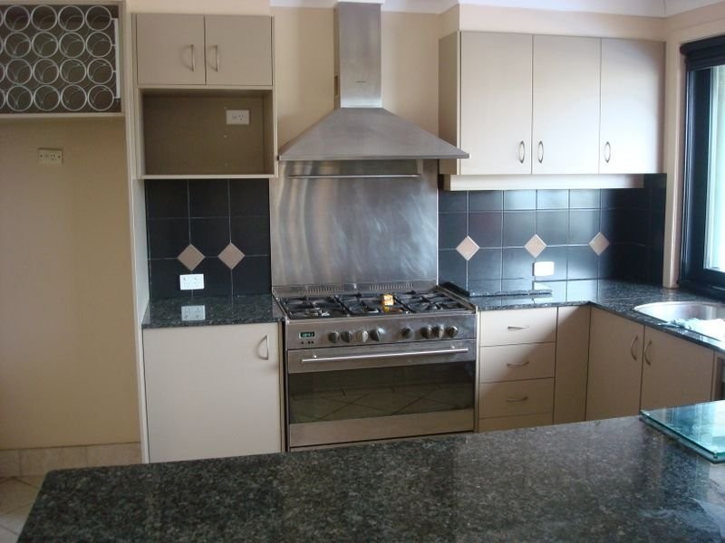 8 Bahia Court, Broadbeach Waters QLD 4218