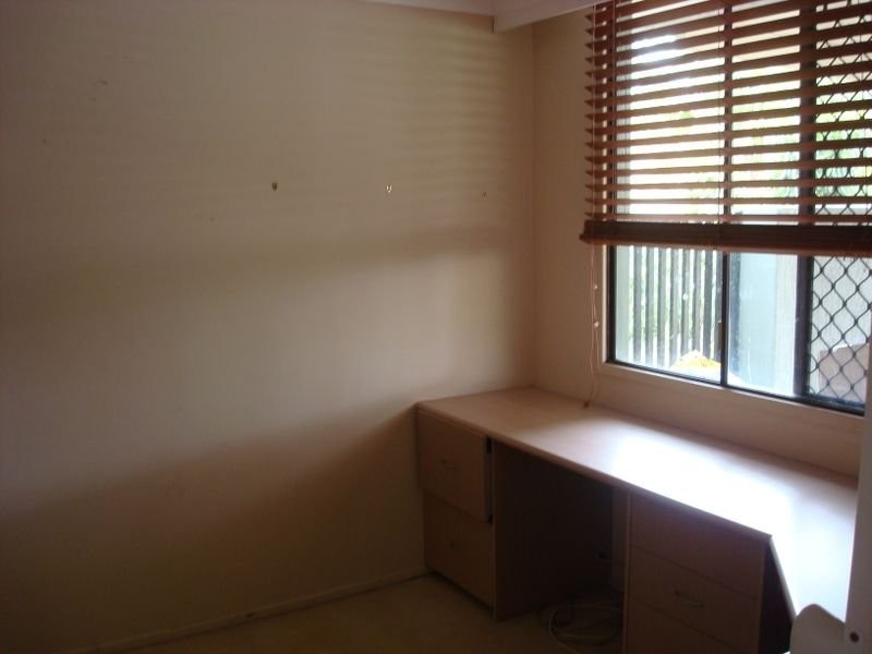 8 Bahia Court, Broadbeach Waters QLD 4218