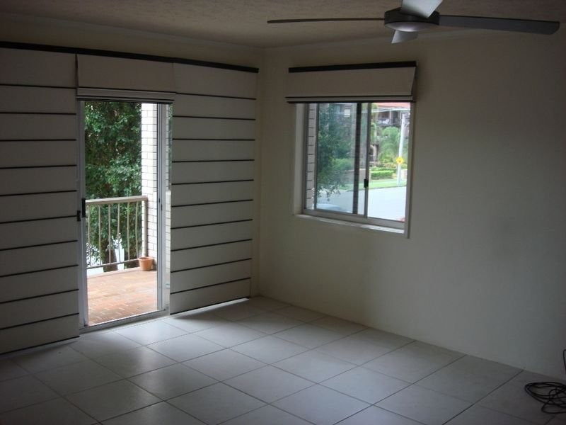 Unit 8/32 Armrick Avenue, Broadbeach QLD 4218