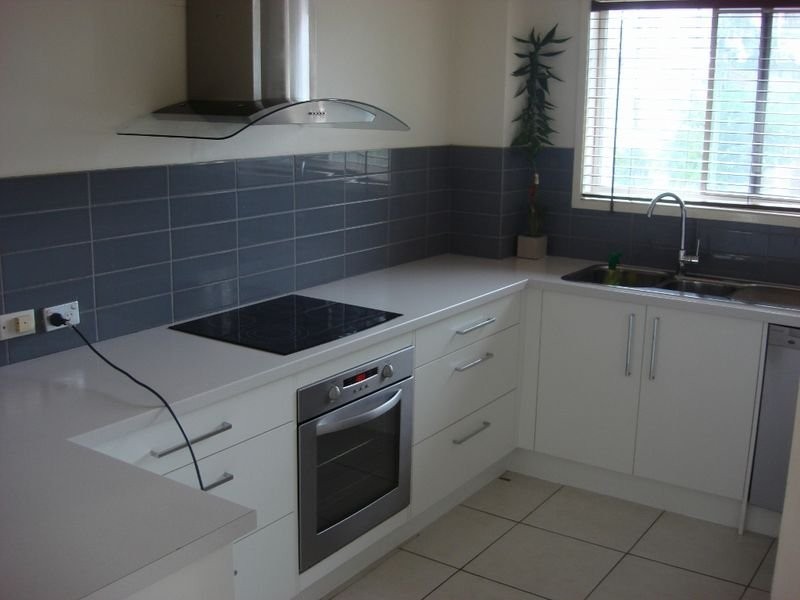 Unit 8/32 Armrick Avenue, Broadbeach QLD 4218