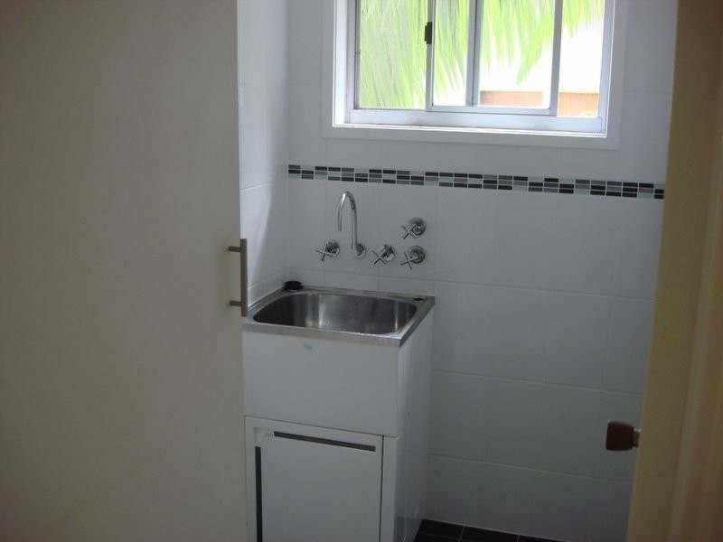 Unit 8/32 Armrick Avenue, Broadbeach QLD 4218