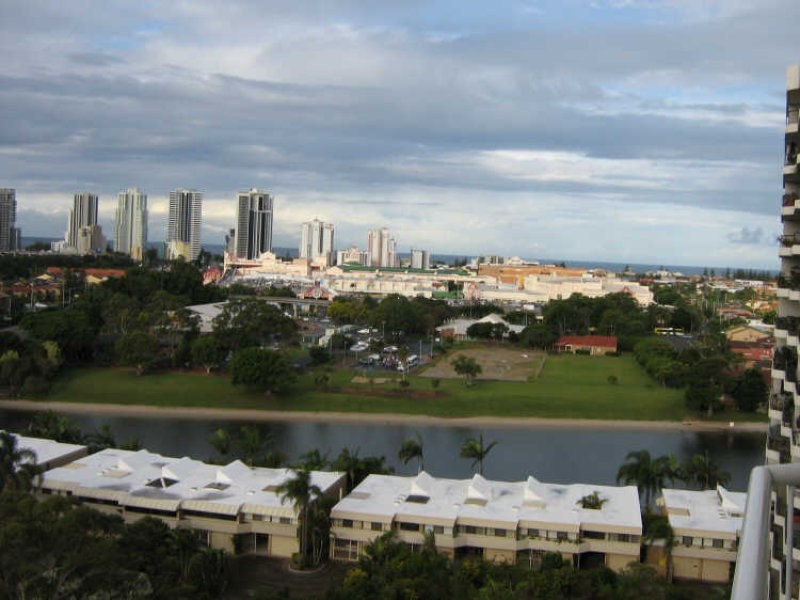 47/56 Hooker Boulevard, Mermaid Waters QLD 4218