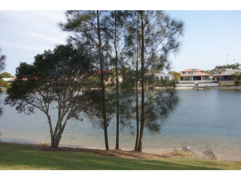 47/56 Hooker Boulevard, Mermaid Waters QLD 4218