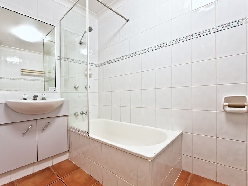 Unit 31/42 Beach Parade, Surfers Paradise QLD 4217