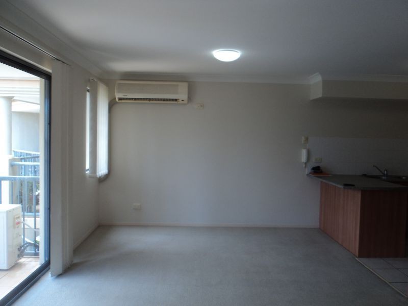 Unit 18/8 Whitby Street, Southport QLD 4215