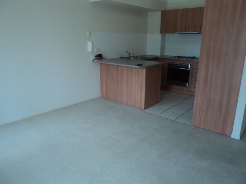 Unit 18/8 Whitby Street, Southport QLD 4215