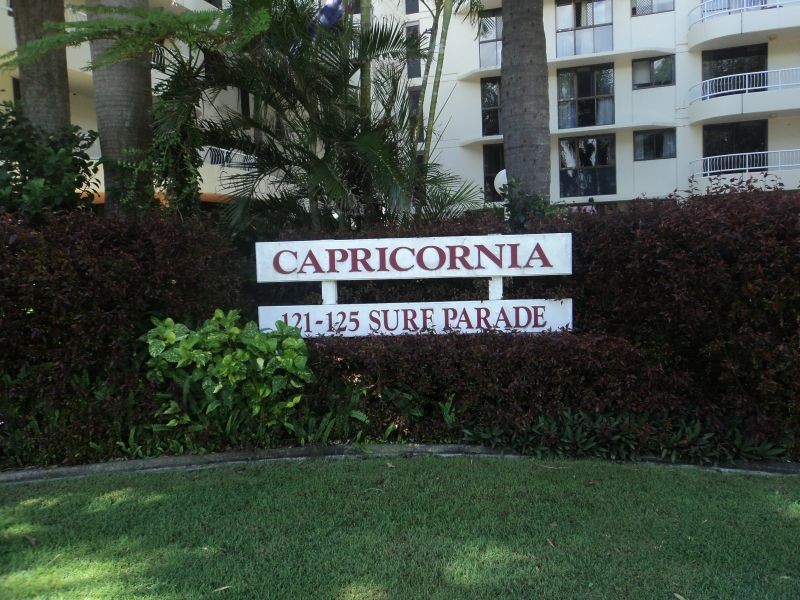 64/121 Surf Parade, Broadbeach QLD 4218