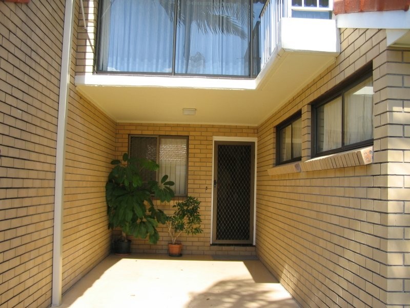 3/11 Hooker Boulevard, Broadbeach Waters QLD 4218