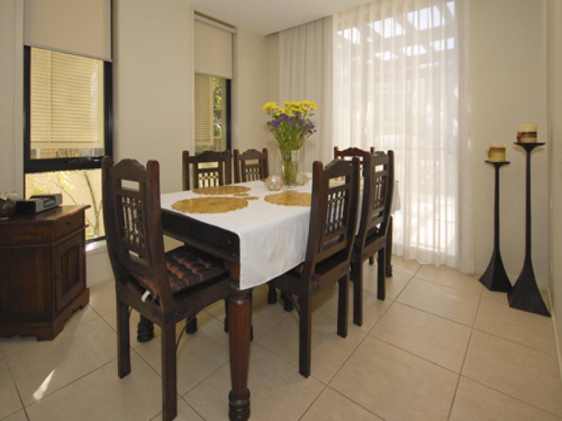 1/5 Miami Key, Broadbeach Waters QLD 4218