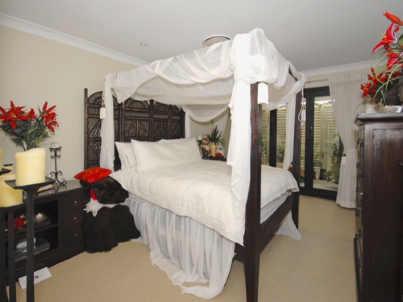 1/5 Miami Key, Broadbeach Waters QLD 4218