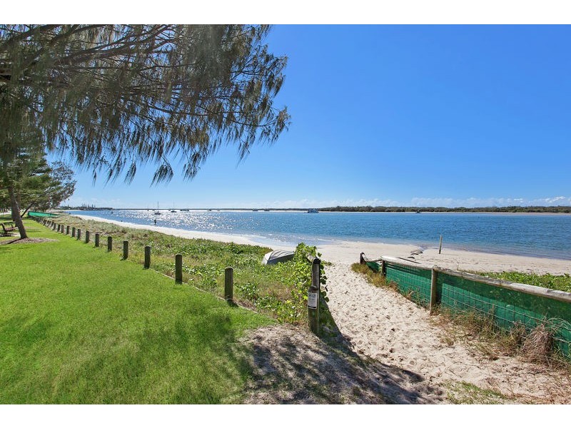 4/37 Brighton Street, Biggera Waters QLD 4216