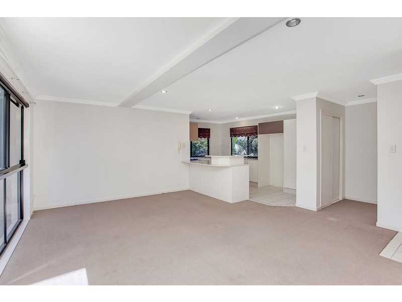 4/37 Brighton Street, Biggera Waters QLD 4216