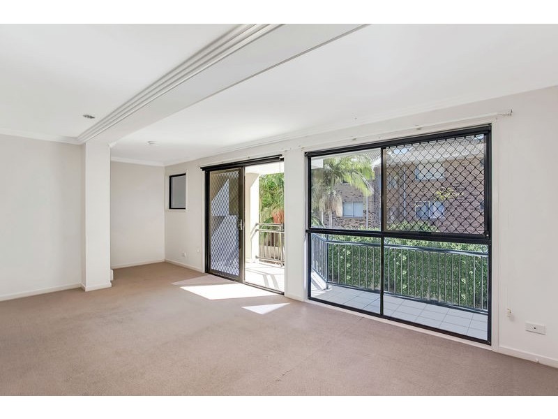 4/37 Brighton Street, Biggera Waters QLD 4216