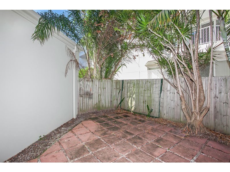 4/37 Brighton Street, Biggera Waters QLD 4216