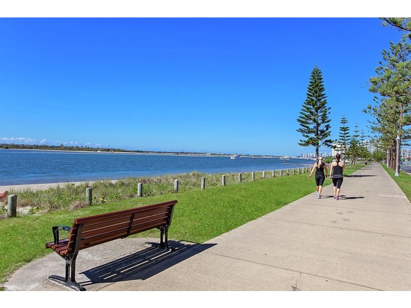 4/37 Brighton Street, Biggera Waters QLD 4216