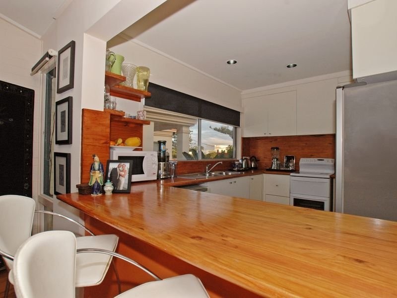 2 Amalfi Drive, Isle Of Capri QLD 4217