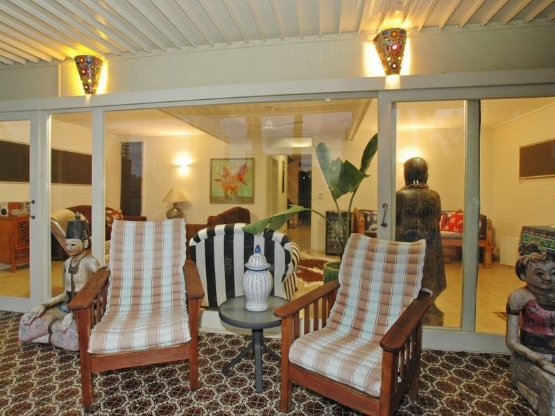 2 Amalfi Drive, Isle Of Capri QLD 4217